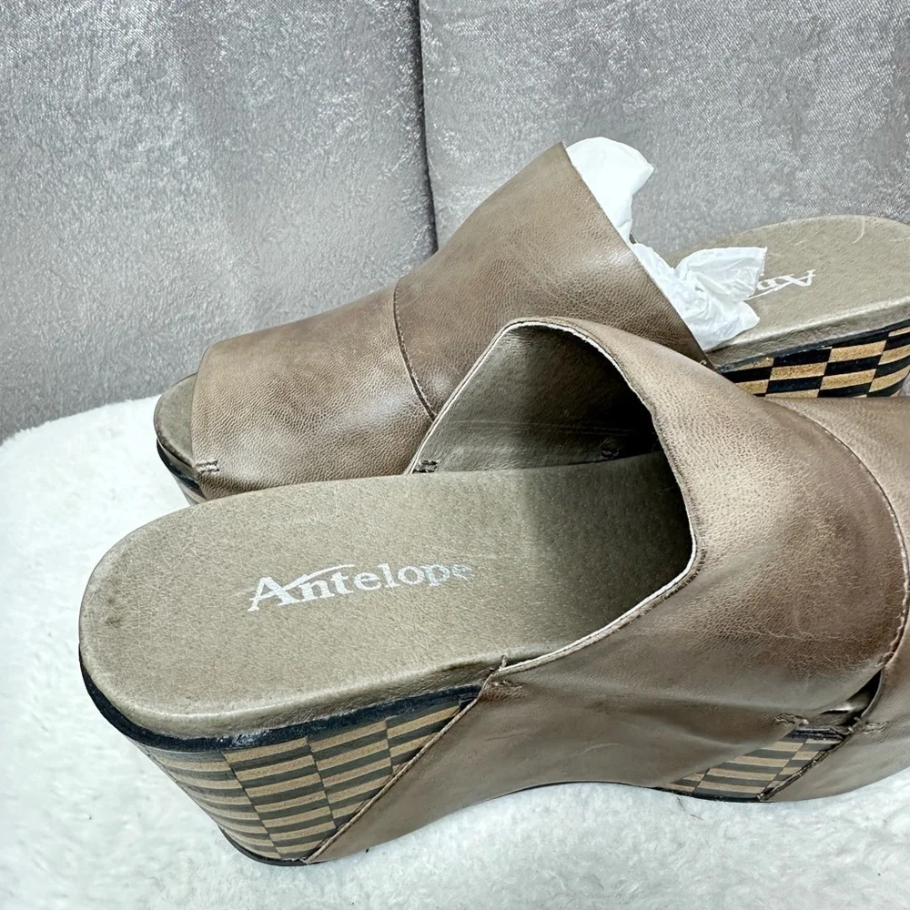 NWT Antelope Gray 869 Open Toe Checkered Wedge Mule Women’s Sz EURO 36/US 5